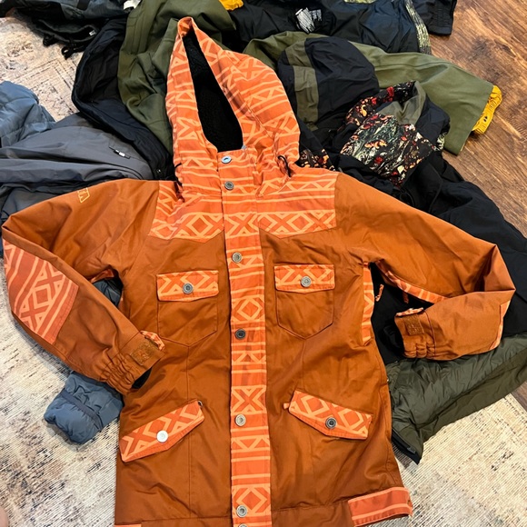 Nikita ski jacket - Picture 5 of 7